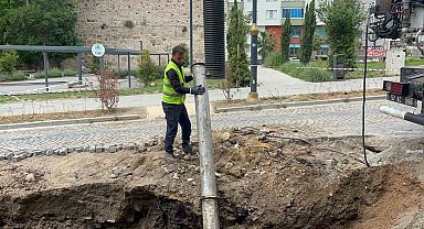 Sinop'ta su borusu patladı