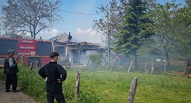 Sinop'ta tek katlı evde yangın