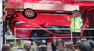 Şırnak'ta 'Mobil Trafik Eğitim Tırı'nda uygulamalı eğitim verildi