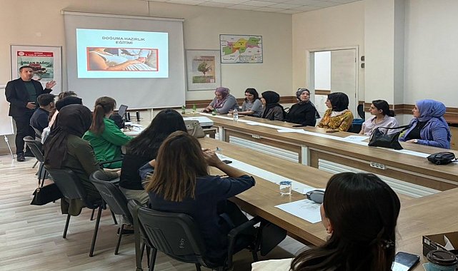 Şırnak'ta ebelere yönelik "Doğuma Hazırlık Eğitimi" düzenlendi