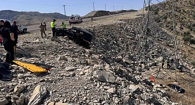 Şırnak'ta kamyonet şarampole devrildi: Aynı aileden 3 kişi öldü, 3 yaralı