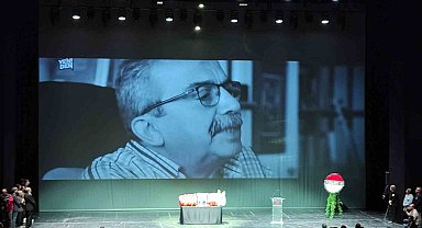 Sırrı Süreyya Önder için Atatürk Kültür Merkezi'nde tören düzenlendi