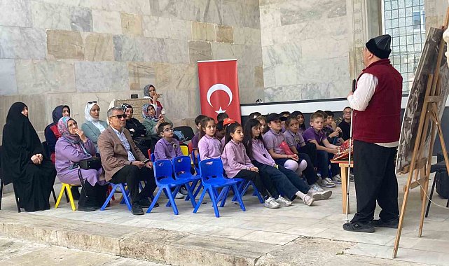 Sivas'ta Çocuklara, 8 asırlık mekanda masal tadında vakıf bilinci aşılandı