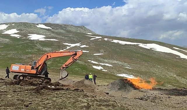 Sivas'ta doğalgaz boru hattında yangın