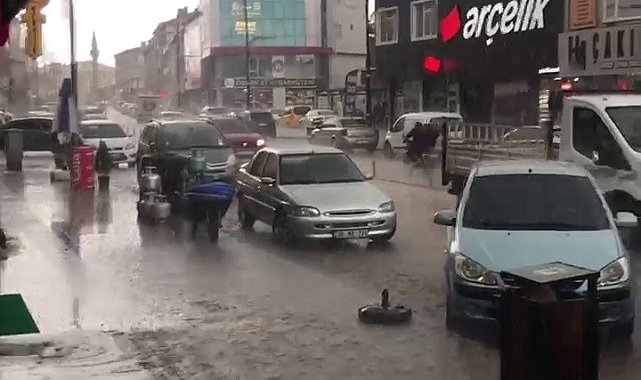 Sivas'ta dolu yağışı etkili oldu