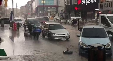 Sivas'ta dolu yağışı etkili oldu