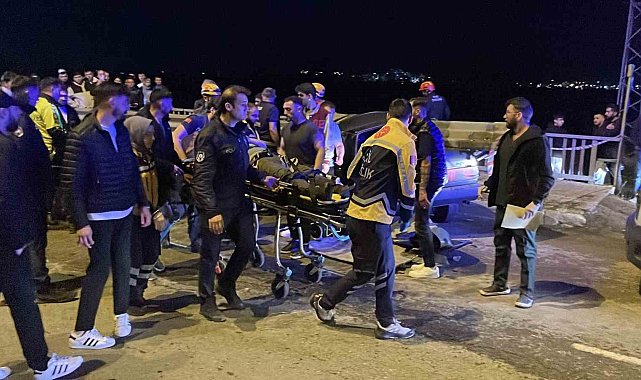 Sivas'ta feci kaza: Tofaş bariyere ok gibi saplandı, sürücüsü yaralandı