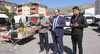 Sivas'ta semt pazarında her hafta alış-veriş dualarla başlıyor