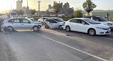 Sivas'ta zincirleme trafik kazası: 4 yaralı
