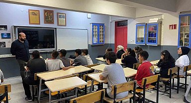 Söke Belediyesi sınavlar öncesi öğrencilerin yanında