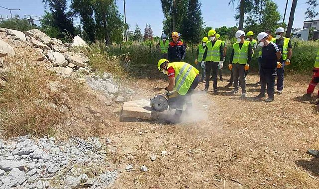 Söke'de arama kurtarma eğitimleri devam ediyor