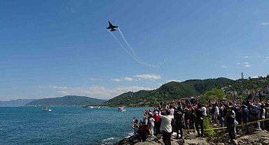 SOLOTÜRK Ordu'da gösteri uçuşu yaptı