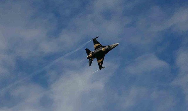 SOLOTÜRK'ün Ordu'daki prova uçuşu nefes kesti