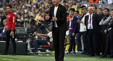 Solskjaer, galibiyet sayılarında Mourinho'yu geçti