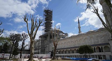 Sultanahmet Camii'nin ömrüne ömür katacak olan minare restorasyonu sürüyor
