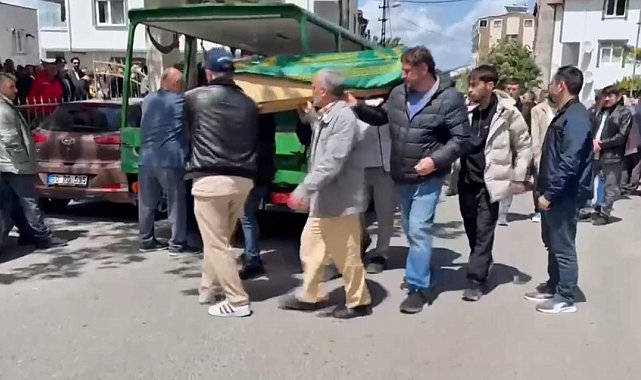 Sultanbeyli'de kazada hayatını kaybeden 4 yaşındaki Elif son yolculuğuna uğurlandı