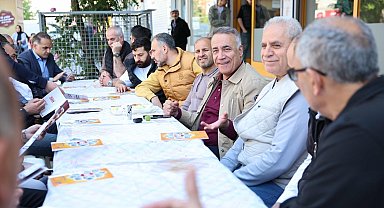 Sultangazi Belediye Başkanı Dursun esnafla kahvaltı sofrasında