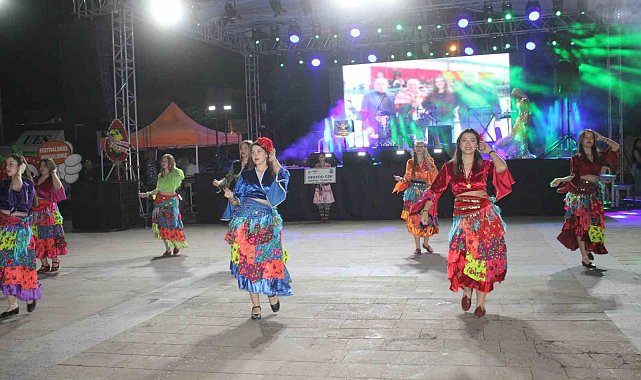 Sultanhisar'da festival, dans şovları ve konser ile başladı