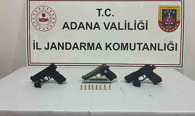 Şüpheli şahıslardan 3 ruhsatsız tabanca ele geçirildi