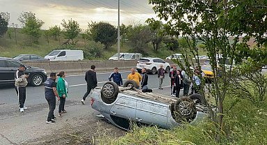 Takla atan otomobilden emniyet kemeri sayesinde yara almadan çıktı