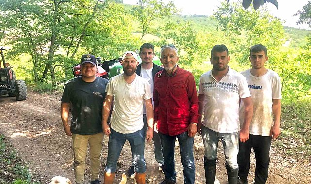 Tarlada çalışırken buldukları yavru karacalar için seferber oldular