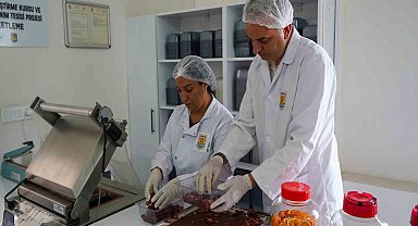 Tarsus'ta meyve ve sebze paketleme tesisi hizmete girdi