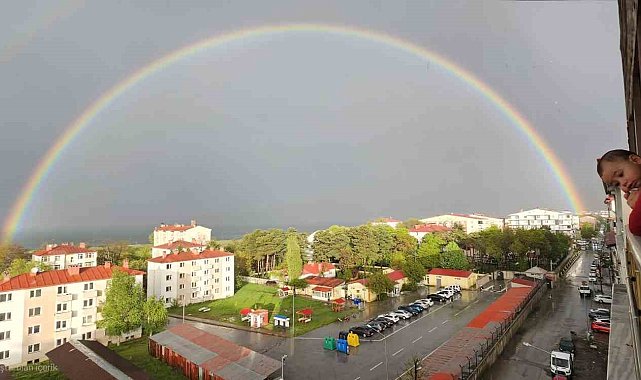 Tatvan semalarında gökkuşağı manzarası mest etti