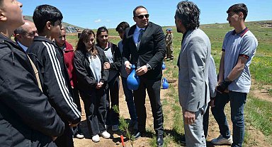 Tatvan'da fidanlar toprakla buluştu