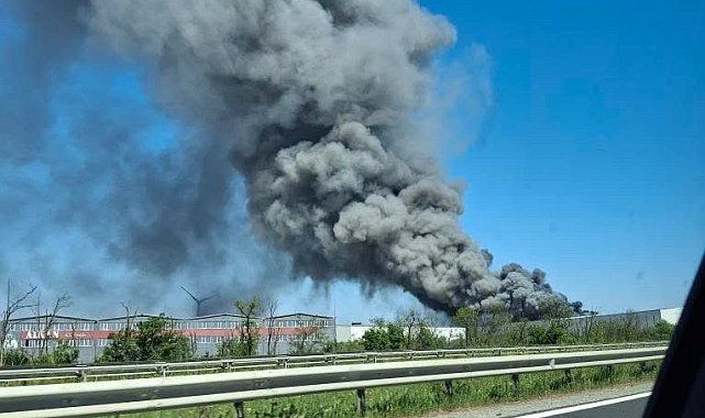 Tekirdağ'da fabrikada yangını: Dumanlar her yerden gözlendi