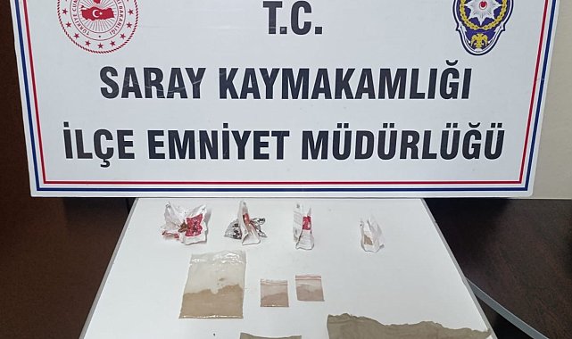 Tekirdağ'da peçeteye emdirilmiş uyuşturucu madde ele geçirildi