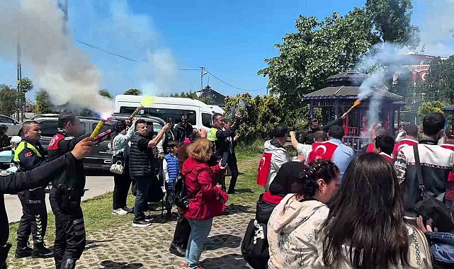 Temsili asker uğurlama konvoyu duygulandırdı
