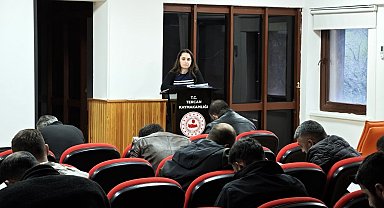 Tercan'da 20 kişiye arıcılık belgesi verildi