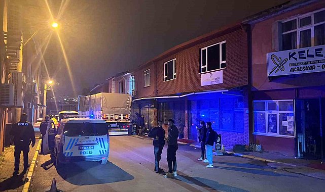 Ters yönden giden alkollü tır şoförü trafiği birbirine kattı