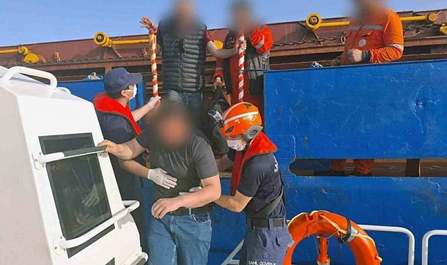 Ticari gemide yaralanan vatandaş için tıbbi tahliye