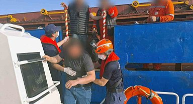 Ticari gemide yaralanan vatandaş için tıbbi tahliye