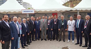 TOBB Başkanı Hisarcıklıoğlu'ndan ETSO standına ziyaret