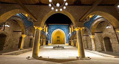 Tokat'ta restorasyonu tamamlanan 8 asırlık Gökmedrese ziyarete açıldı