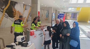 Trafik Jandarmanın standına ilgi yoğun oldu