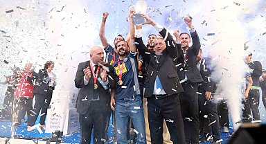 Trendyol 1. Lig'e yükselen Sarıyer, kupasını aldı