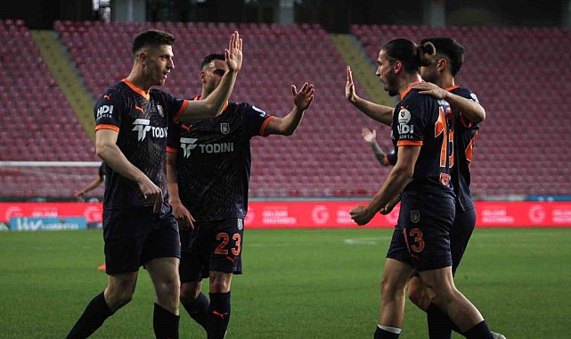 Trendyol Süper Lig: Atakaş Hatayspor: 1 - Başakşehir: 2