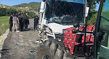 Tunceli'de öğrenci servisi kaza yaptı: 8 öğrenci yaralandı