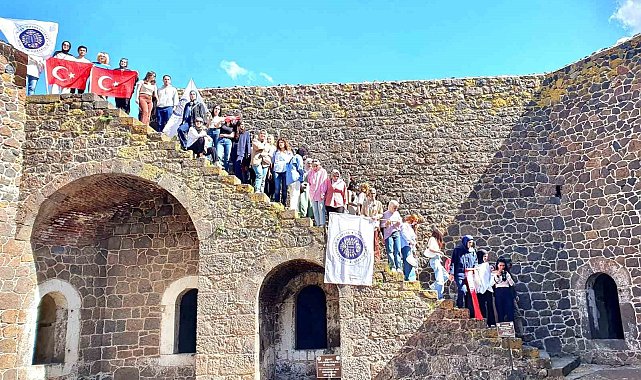 Turizm Fakültesi öğrencileri tabyalarda ders yaptı