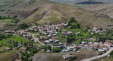 Türk ve Japon bilim adamları Sivas ve çevresinde ölümcül kenelerle ilgili bilimsel saha çalışması başlattı