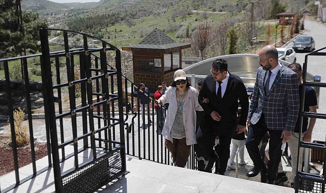 Türkan Şoray, 52 sonra "Mahpus" filminin çekildiği mekanı gezdi