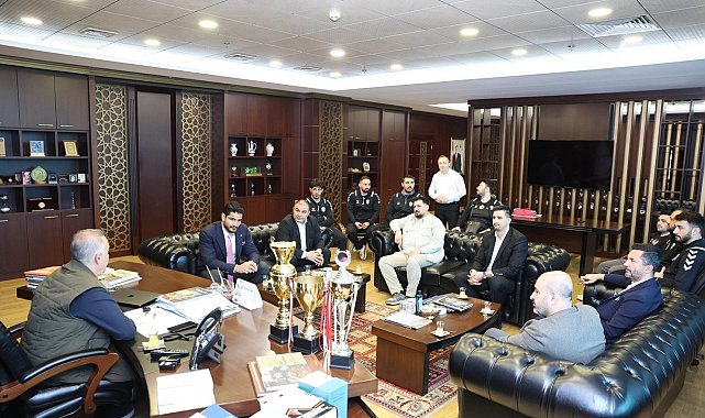 Türkiye Güreş Federasyonu Başkanı Taha Akgül'den Başkan Dursun'a ziyaret