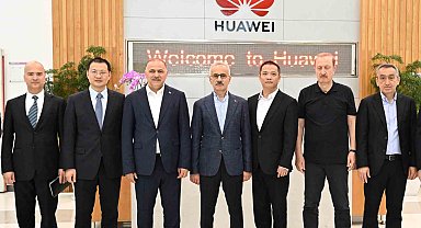 Ulaştırma ve Altyapı Bakanı Uraloğlu, Çin'de teknoloji devleriyle bir araya geldi