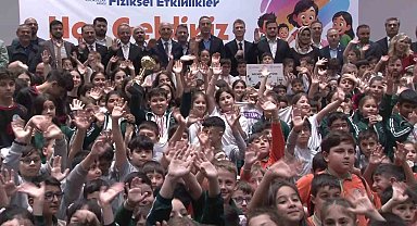 Ümraniye'de, 'Geleneksel Çocuk Oyunları ve İlkokullar Arası Fiziksel Etkinlikler'de ödüller sahiplerini buldu