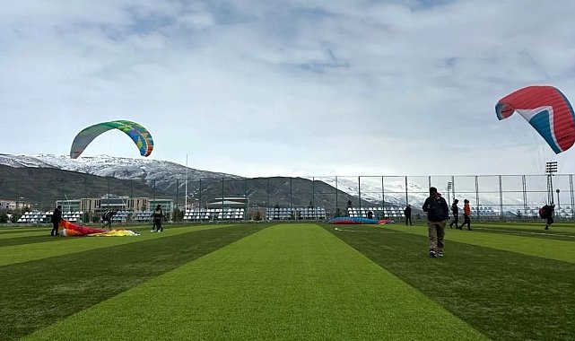 Üniversite Genç Kanatlar Kulübü, yamaç paraşütü deneyimi yaşadı