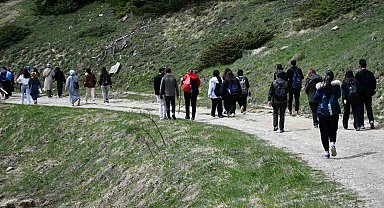 Üniversite öğrencileri dersi Ilgaz Dağı'nda işledi