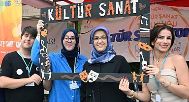 Üniversiteliler Bahar Şenliği ile sınav öncesi moral buldu